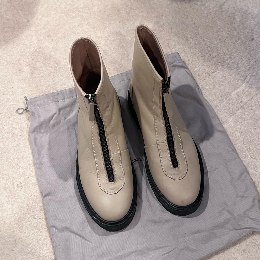 Legres - Zip Front Leather Ankle Boots in Beige